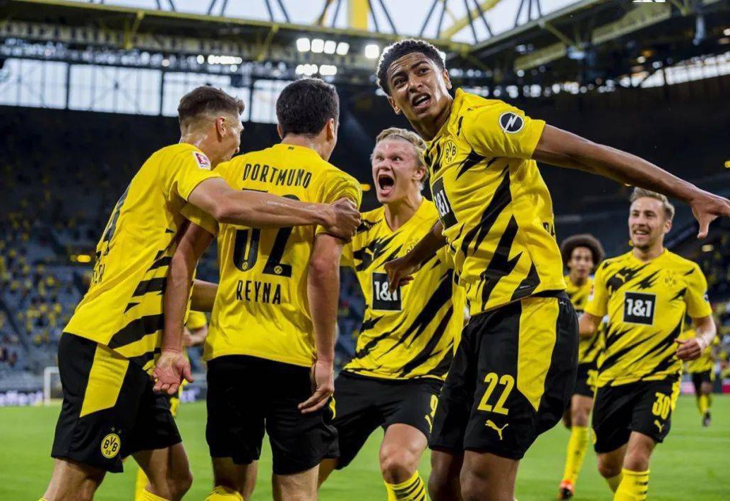 许多篮球运 许多篮球运