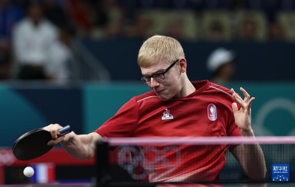 球员轮换的 球员轮换的